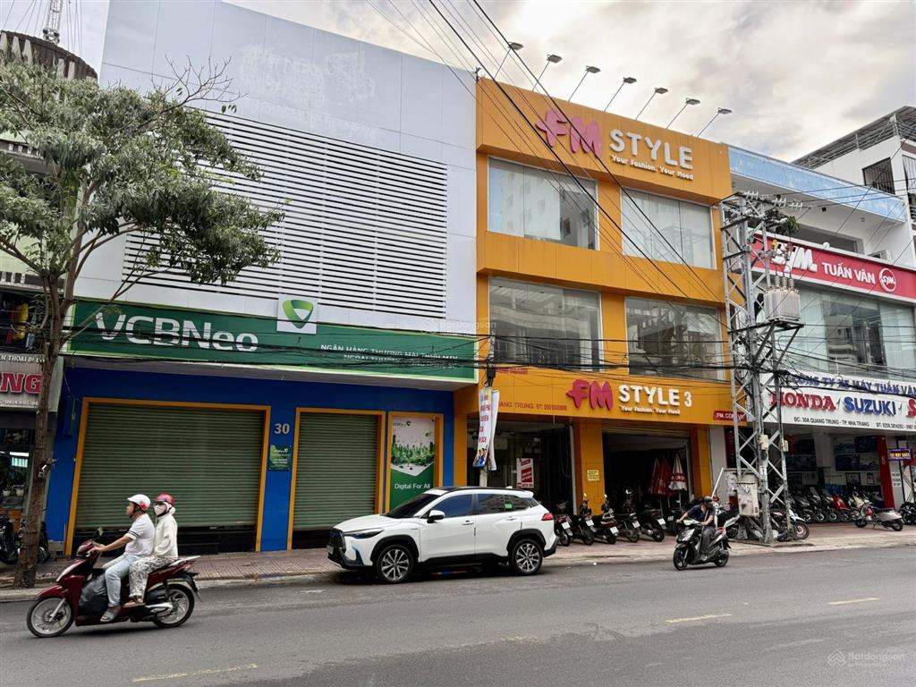 Bán nhà mặt tiền đường quang trung ngang 6,3m, trung tâm nha trang, gần biển