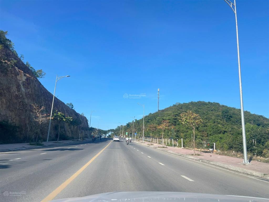 Đất mặt tiền phong châu, p nam nha trang full đất ở 4 tỷ 2.