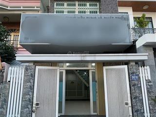 Nhà 2 tầng hẻm ô tô 23 tháng 10 gần lotte nha trang giá 6 tỷ 2