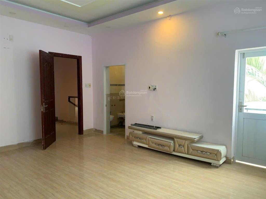 Bán nhà 3 tầng kdt lê hồng phong 2 dt 118m2. bán 9 tỷ 9