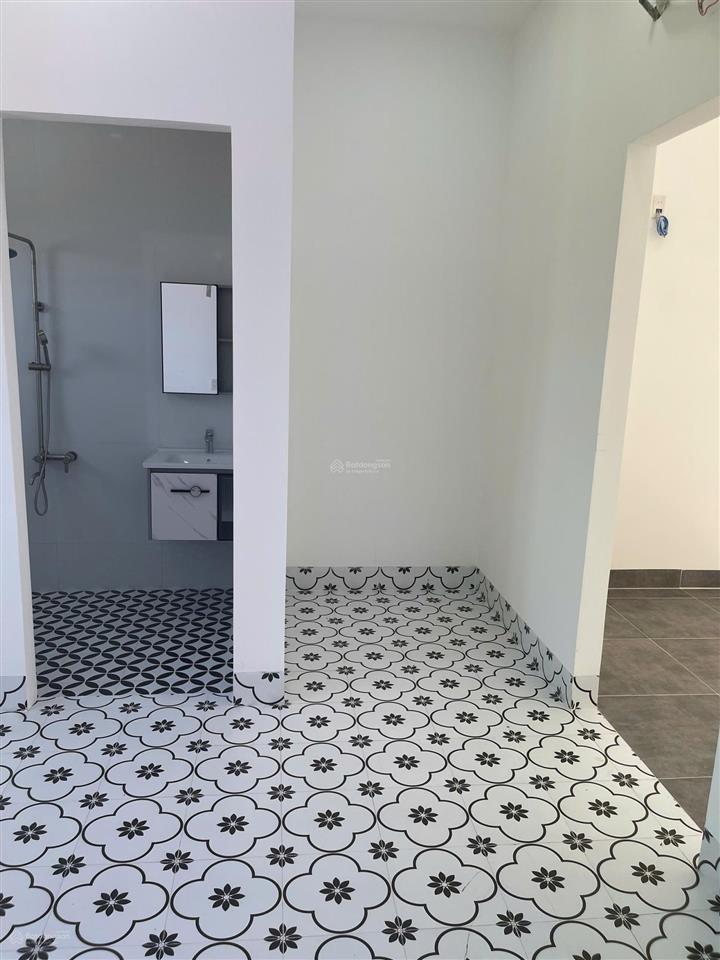 Nhà mới 3 tầng mặt tiền phong châu phường nam nha trang giá 5ty5