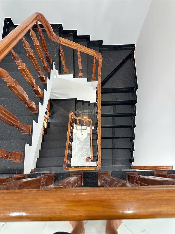 Nhà mới 3 tầng khu vĩnh điềm ngọc hiệp nha trang 4ty750.