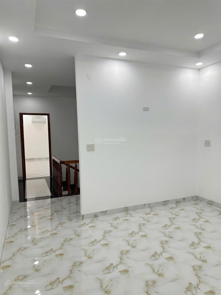 Nhà mới 3 tầng khu vĩnh điềm ngọc hiệp nha trang 4ty750.