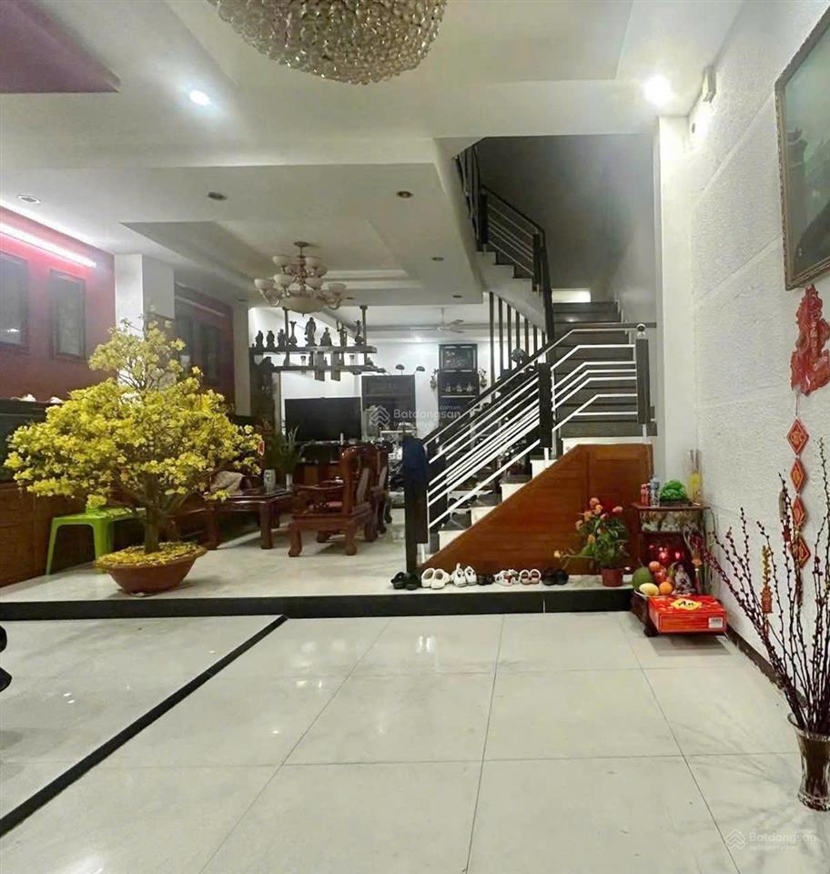 Bán nhà 3,5 tầng đường c1 vĩnh điềm trung 10,5 tỷ