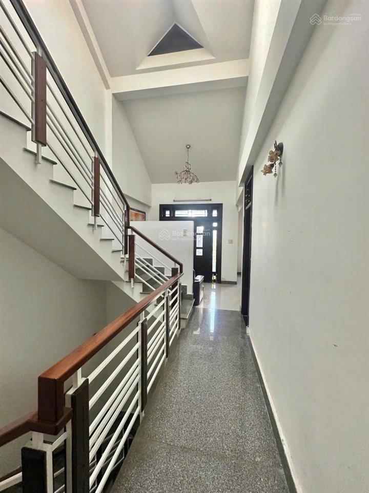 Bán nhà 3,5 tầng đường c1 vĩnh điềm trung 10,5 tỷ