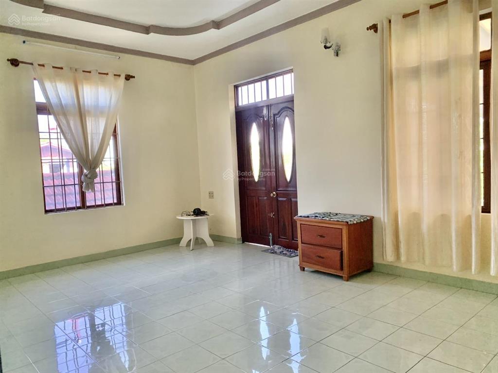 Cho thuê căn hộ tầng 2 đường câu bè 6t/tháng