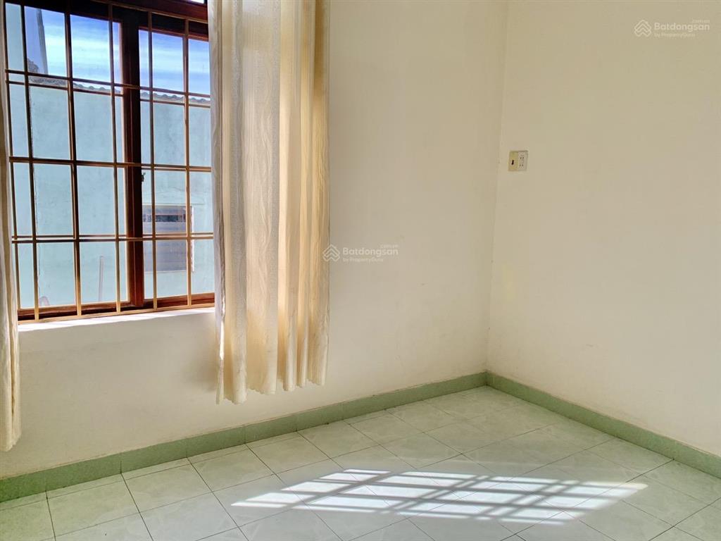 Cho thuê căn hộ tầng 2 đường câu bè 6t/tháng
