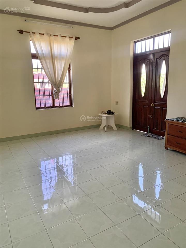 Cho thuê căn hộ tầng 2 đường câu bè 6t/tháng