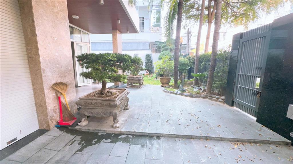 Nhà đẹp 3 tầng khu bàn cờ nha trang 67 tỷ