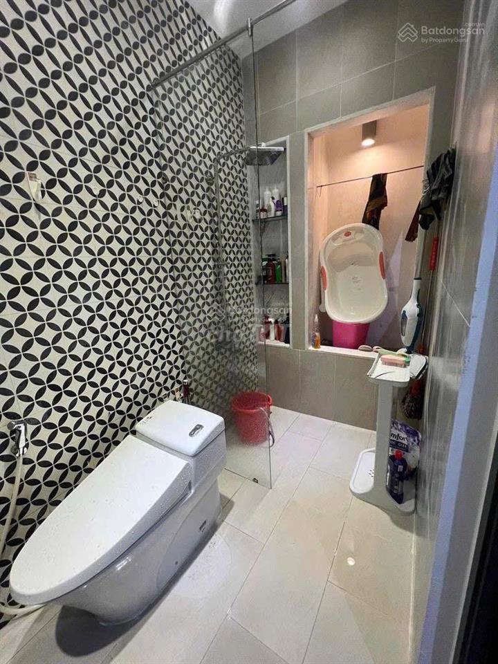 Bán nhà mặt tiền view sông gần trần phú, nha trang