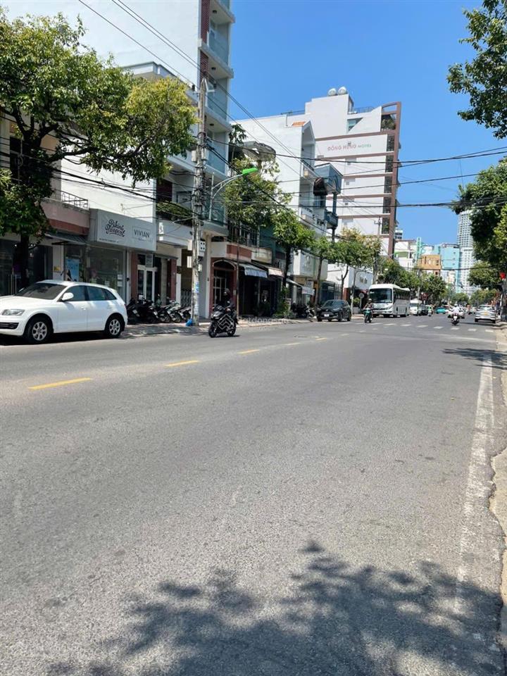 Bán nhà 4 tầng 1 tum mặt tiền nguyễn thị minh khai giá 14 tỷ