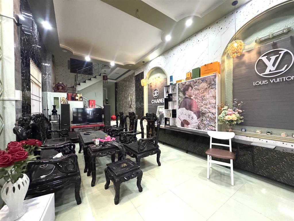 Bán nhà 3 tầng mặt tiền đường phương sài gần chợ giá 7,2 tỷ