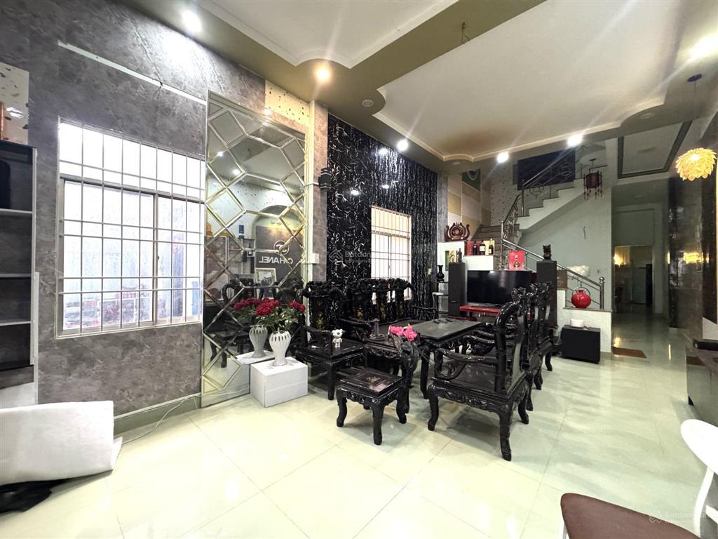 Bán nhà 3 tầng mặt tiền đường phương sài gần chợ giá 7,2 tỷ