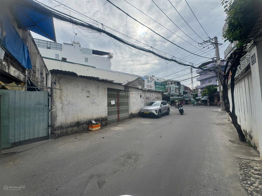 Bán đất lô góc tặng nhà cấp 4 đường dã tượng và lương thế vinh dt 262,9m2