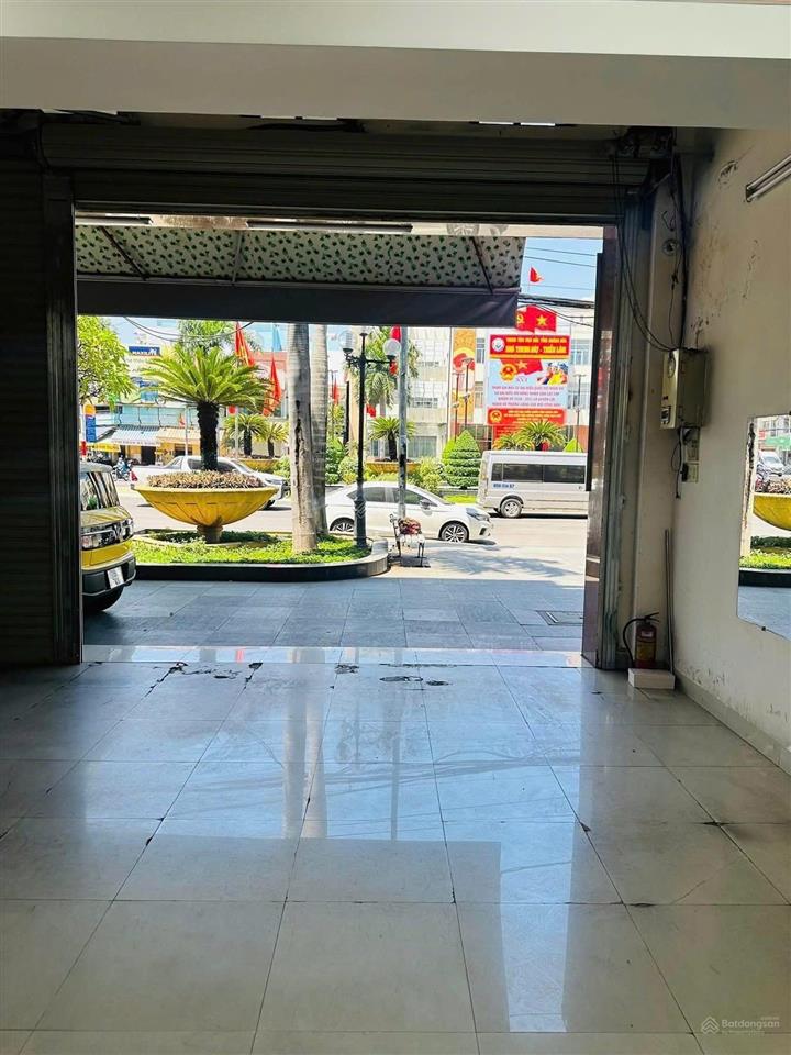 Cho thuê mặt bằng kinh doanh ngay ngã 4 thống nhất và quang trung