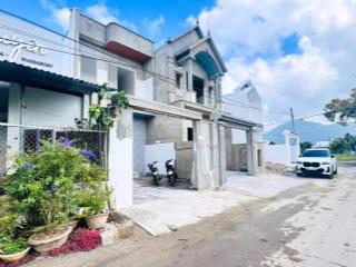 Nhà mới đang hoàn thiện bán nhanh giá chỉ 2,35 tỷ đầy đủ nội thất diên khánh