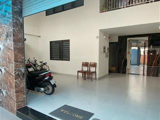 Bán tòa nhà căn hộ mới, gần biển đang có dòng tiền 50 tr/ tháng. dt 120 m2 ngang 8.6m, xây 5 tầng.