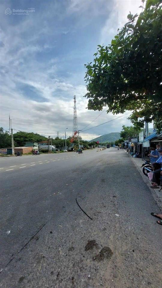 Bán đất mặt tiền ql1, bắc nha trang, ngay ngã ba sợi, đối diện đường nguyễn xiển nhìn qua.giá 23 tr