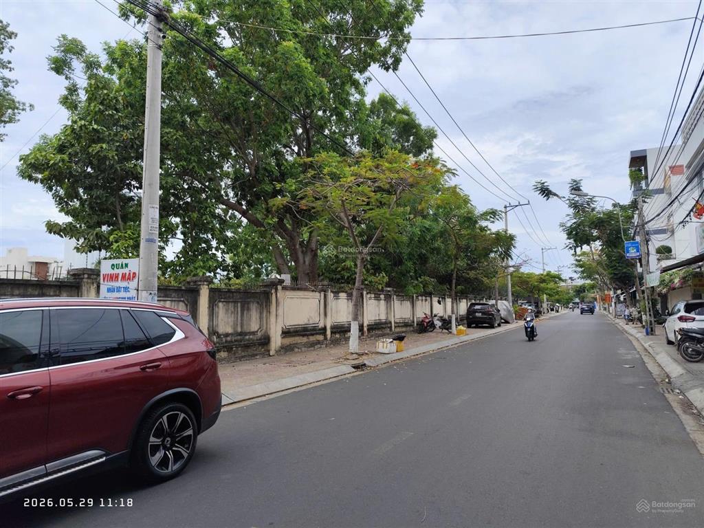 Bán nhanh nhà 3 tầng, dt 75m2 hướng đông, mặt tiền đường quảng đức, phường bắc nha trang giá 8.5 tỷ