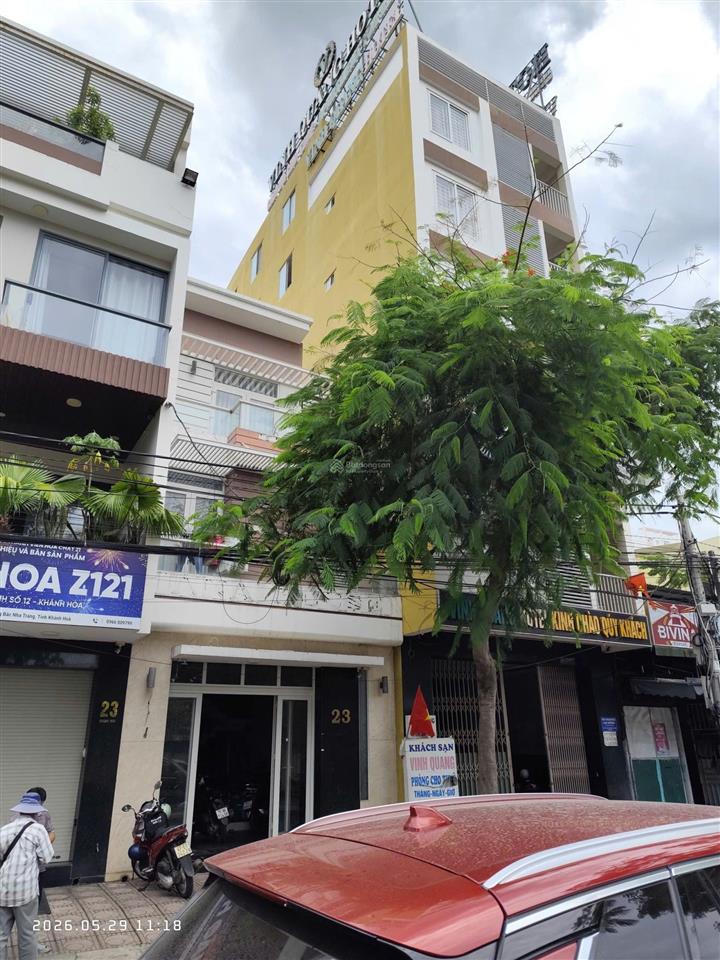 Bán nhanh nhà 3 tầng, dt 75m2 hướng đông, mặt tiền đường quảng đức, phường bắc nha trang giá 8.5 tỷ