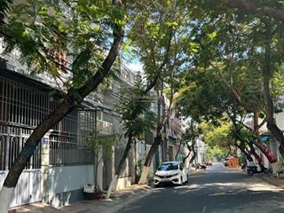 Nhà 3 tầng hướng đông, ngang 6.9 m đường phó đức chính, bắc nha trang. dt 91 m2, giá 11.5 tỷ