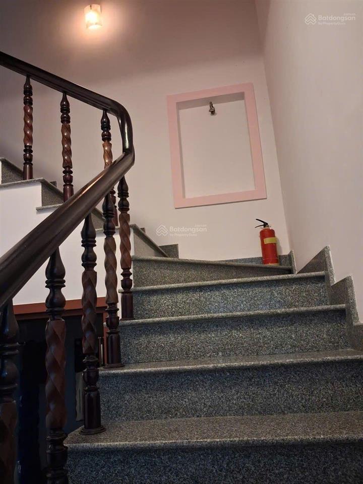 Nhà 3 tầng hướng đông, ngang 6.9 m đường phó đức chính, bắc nha trang. dt 91 m2, giá 11.5 tỷ