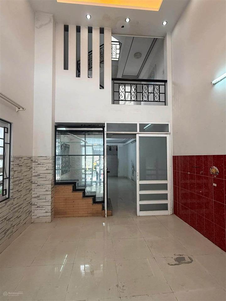 Bán nhà 3 tầng đường tôn thất tùng, bắc nha trang. dt 142 m2 ngang 9.6m giá 21 tỷ