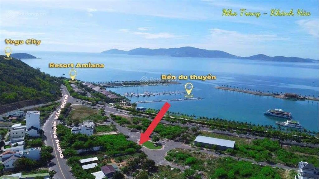 Bán gấp lô biệt thự đối diện công viên, hướng biển, dt 266 m2 gần cổng bến du thuyền ana marina
