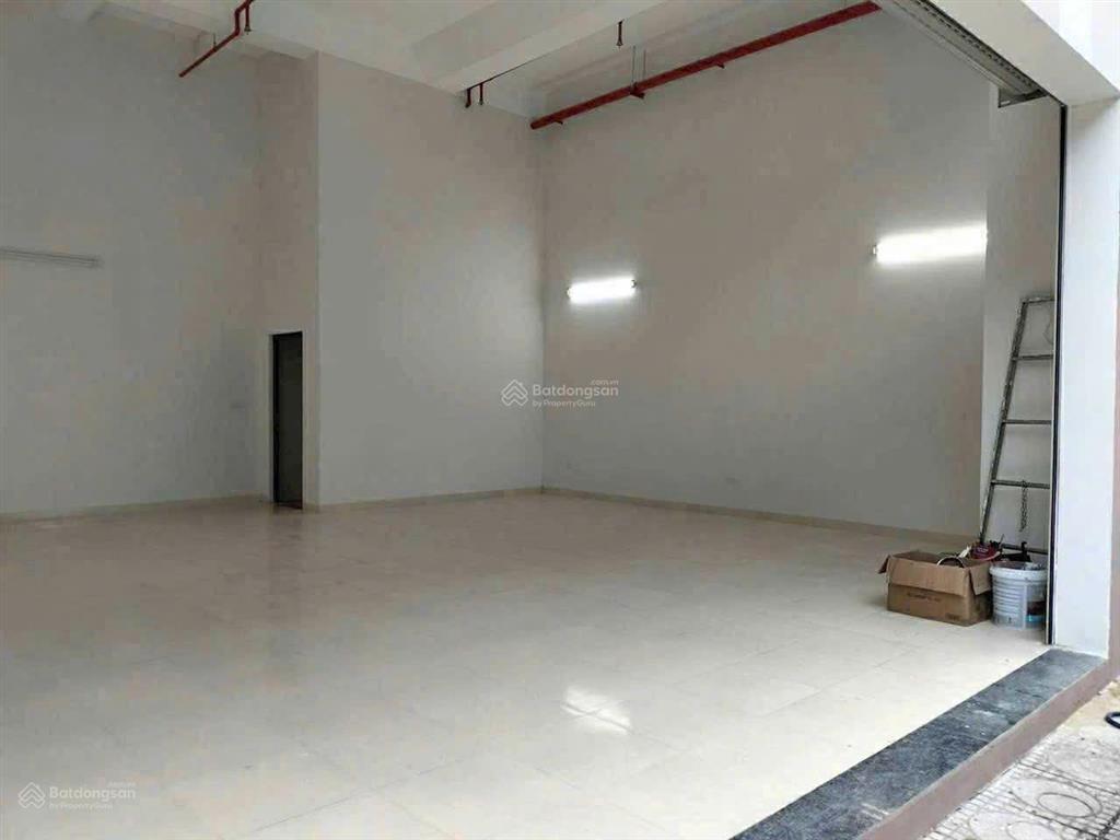 Với chỉ 9tr/ tháng thuê ngay shophouse ssh08, diện tích đẹp, mới tinh, giá tốt