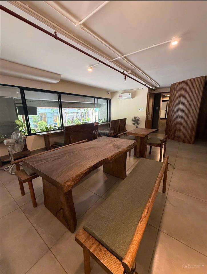 Cho thuê căn shophouse căn góc 2 mặt tiền cực đẹp ngay tố hữu vcn phước hải