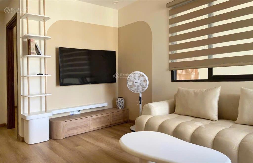 Cho thuê căn hộ 2 phòng ngủ 2 wc với nội thất decor siêu xinh tại ct4 vcn phước hải