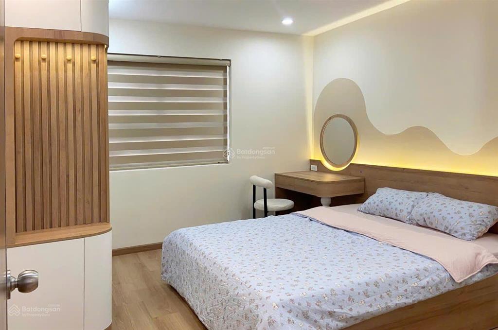 Cho thuê căn hộ 2 phòng ngủ 2 wc với nội thất decor siêu xinh tại ct4 vcn phước hải