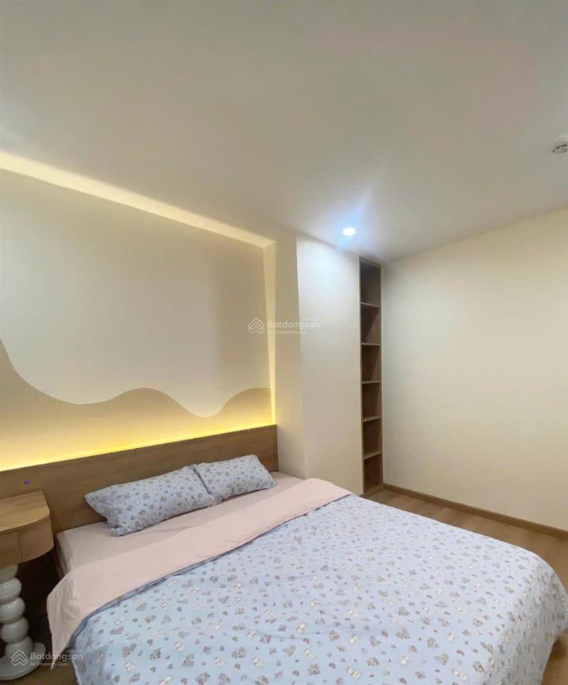 Cho thuê căn hộ 2 phòng ngủ 2 wc với nội thất decor siêu xinh tại ct4 vcn phước hải