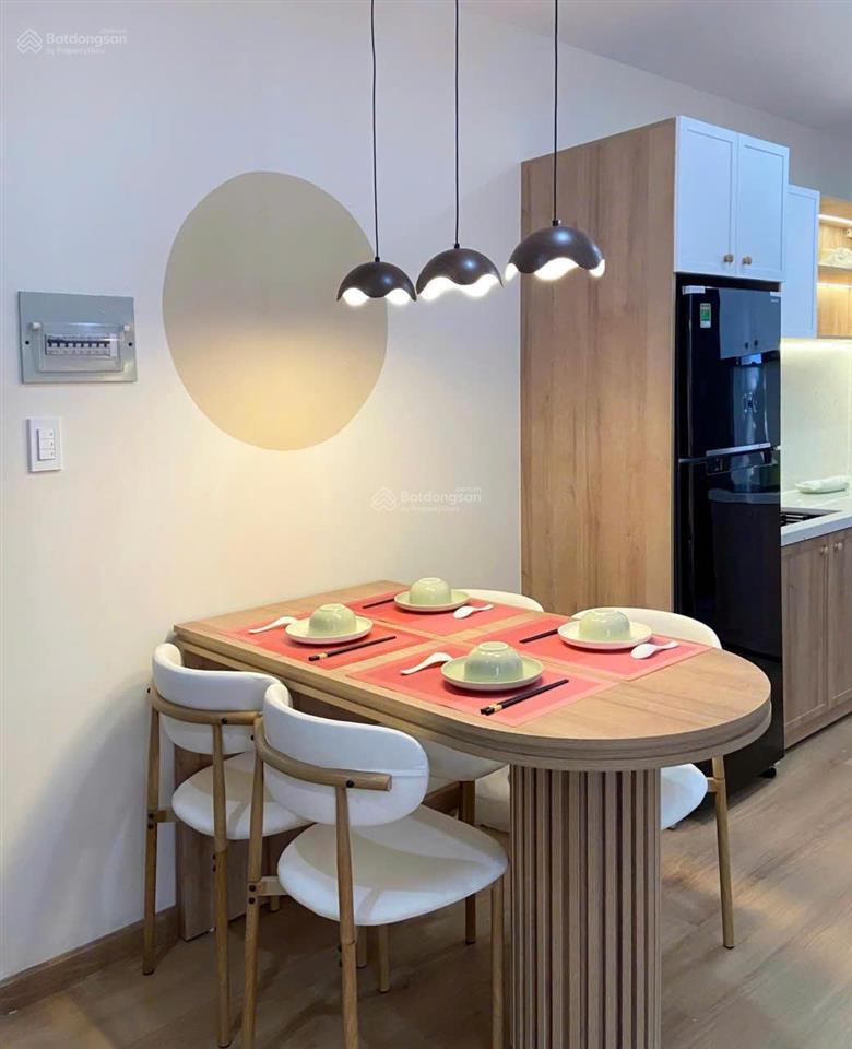 Cho thuê căn hộ 2 phòng ngủ 2 wc với nội thất decor siêu xinh tại ct4 vcn phước hải
