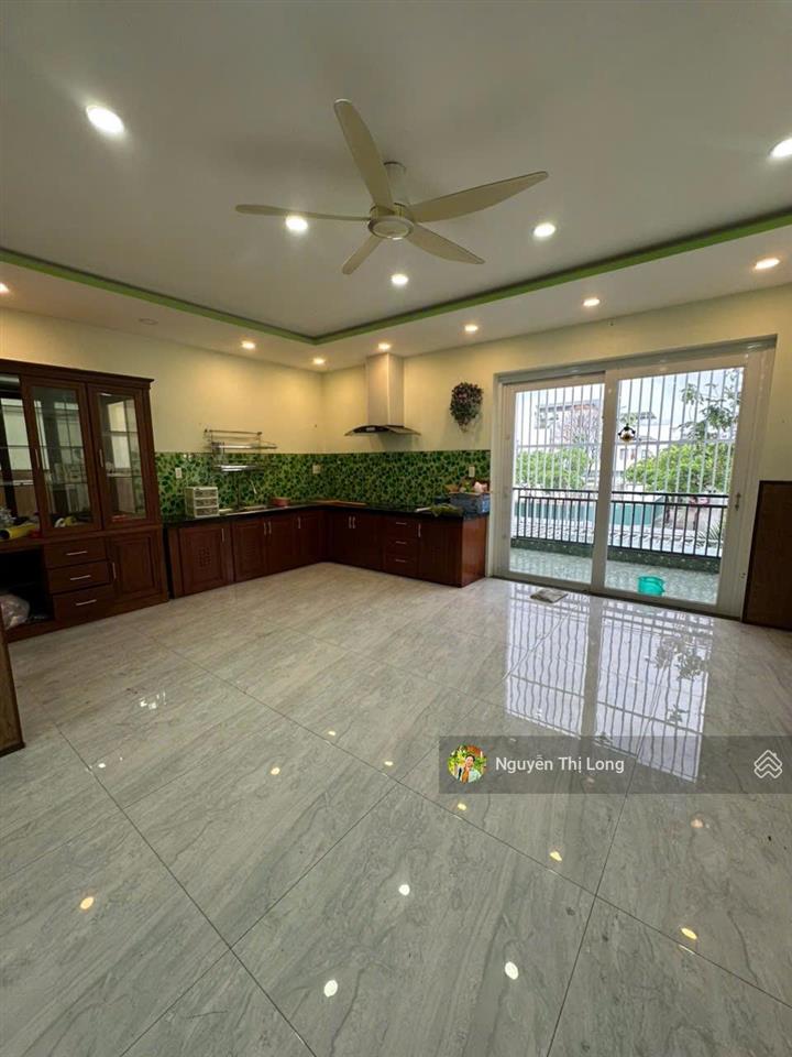Cho thuê căn góc 2 mặt tiền kđt vcn phước hải