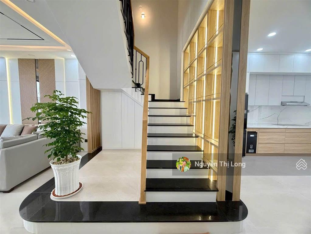 Bán nhà 3,5 tầng gói 5 khu đô thị mỹ gia