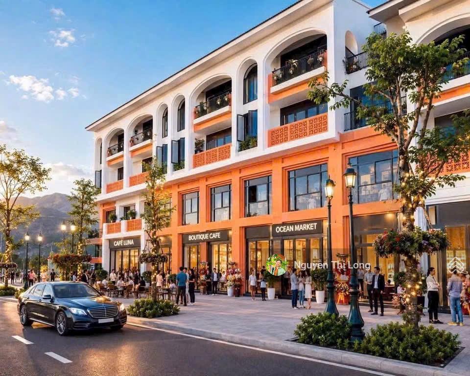 Shophouse 5 tầng 3 mặt tiền charmora city d15