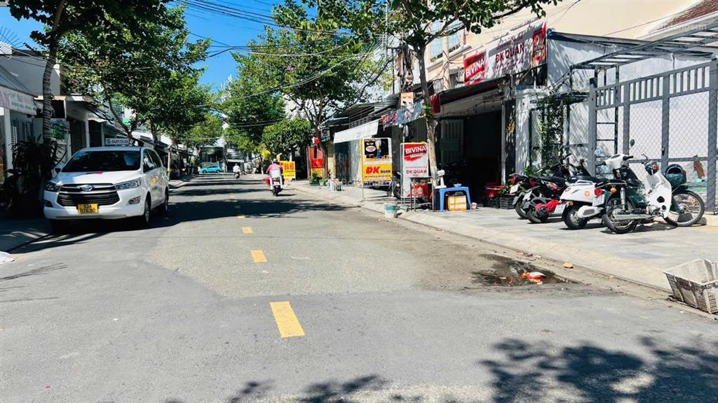 Bán đất đường khúc thừa dụ ngang 8m