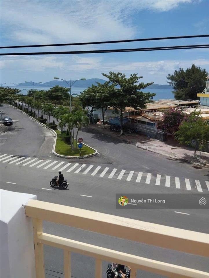 Bán nhà 2,5 tầng đường phạm văn đồng vĩnh hòa