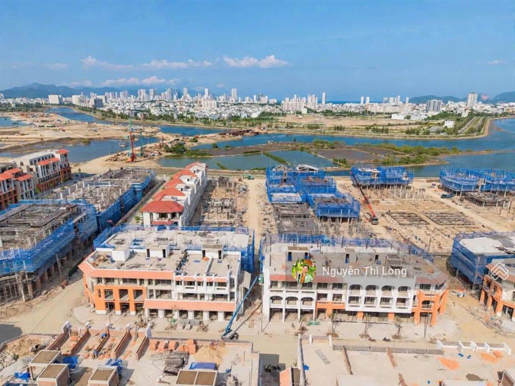 Charmora city nha trang  căn liền kề 3 tầng, đường d6 trục đường chính của đảo an cư rộng 20m