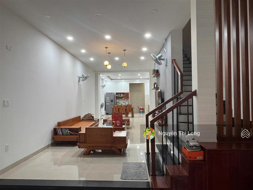 Bán nhà 2 tầng đường phan vinh cách biển 500m