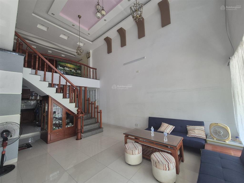 Bán nhà mặt tiền đường trần nhật duật nha trang 5 tầng 15.5 tỷ