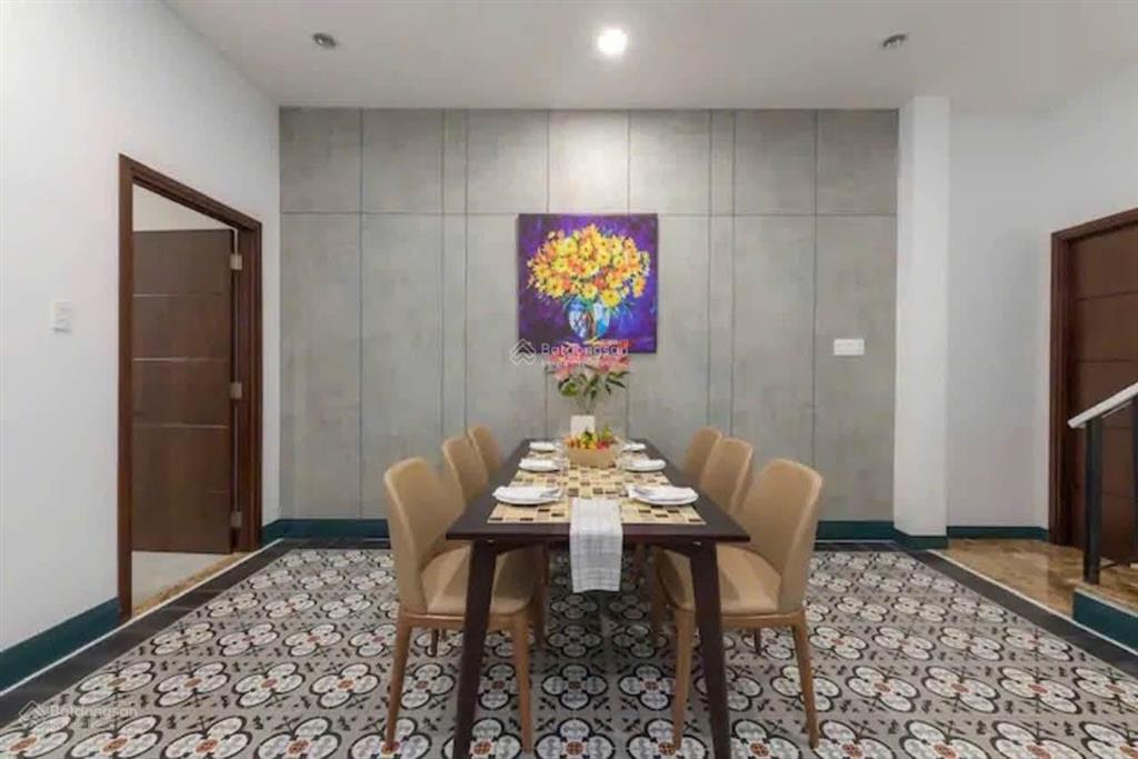 Bán nhà mặt đường trần nguyên hãn  nha trang gần chợ xóm mới giá đầu tư