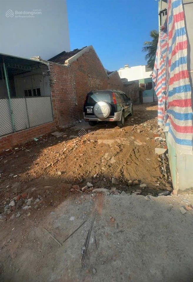 Bán đất tại ngã tư điện biên phủ và 2/4, khánh hòa, 4,5 tỷ, 95m2, mặt tiền 4.7m, đường ô tô thông