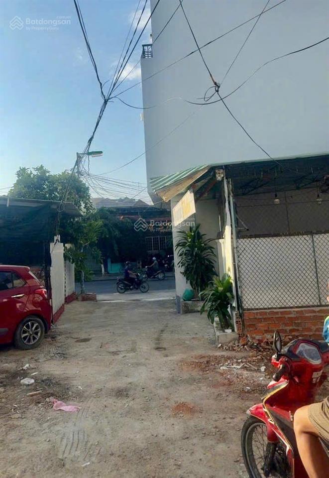 Bán đất tại ngã tư điện biên phủ và 2/4, khánh hòa, 4,5 tỷ, 95m2, mặt tiền 4.7m, đường ô tô thông