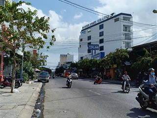 Bán đất tại ngã tư điện biên phủ và 2/4, khánh hòa, 4,5 tỷ, 95m2, mặt tiền 4.7m, đường ô tô thông