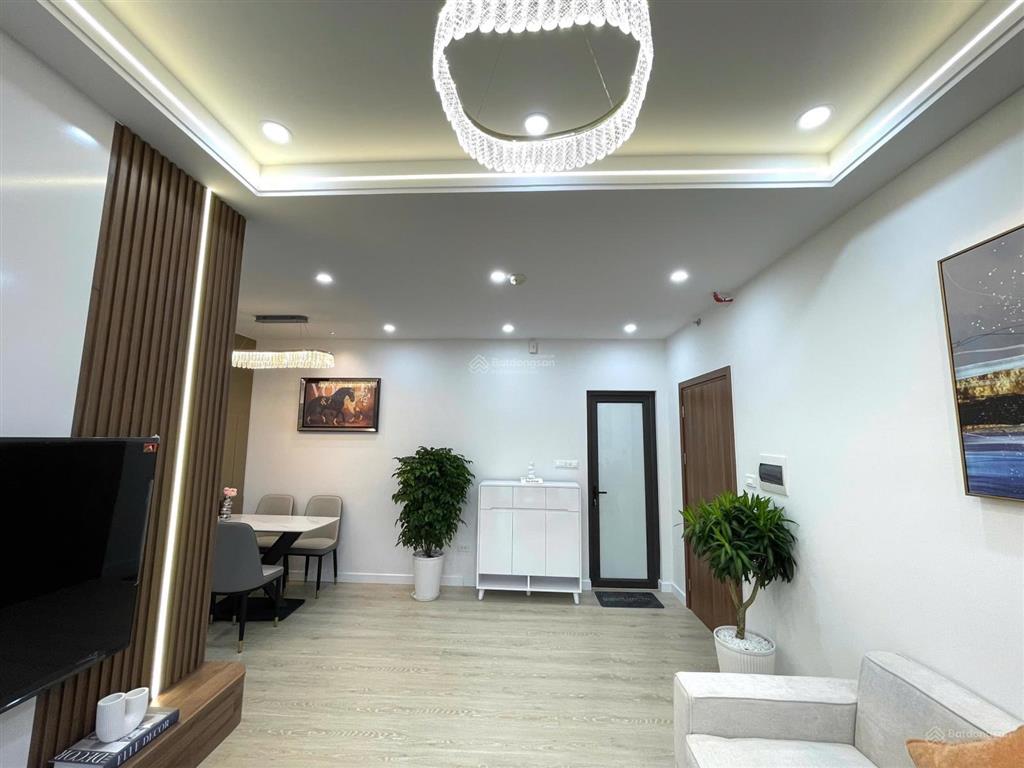Cần bán căn góc thương mại có sổ hồng chung cư ssh08 view biển 2 phòng ngủ giá 3 tỷ 680 triệu