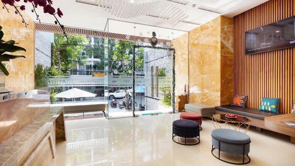 Chuyển nhượng khách sạn mặt 3 sao mặt tiền đường biệt thự  trung tâm phố tây 142,3m2 hơn 80 tỷ
