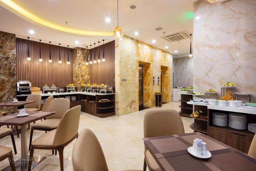 Chuyển nhượng khách sạn mặt 3 sao mặt tiền đường biệt thự  trung tâm phố tây 142,3m2 hơn 80 tỷ