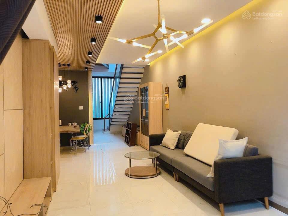 Bán nhà thiết kế đẹp lý thường kiệt, trung tâm chợ đầm. cách biển 5p đi bộ 111m2 giá 21 tỷ